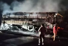 భీమవరం సమీపంలో NH-16పై Bus Fire Accident.. తృటిలో తప్పిన భారీ ప్రమాదం