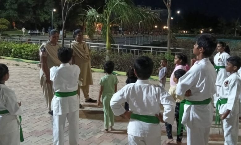 చిన్నారుల భద్రతపై కరాటే విద్యార్థులకు అవగాహన.. గుడ్ టచ్ – బ్యాడ్ టచ్‌పై కీలక సూచనలు