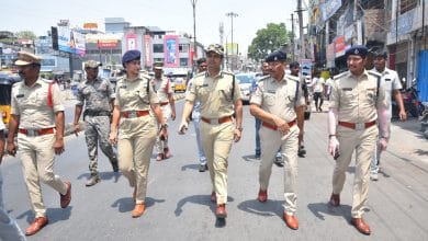 వరంగల్లో ట్రాఫిక్ సమస్యలపై సీపీ ఫోకస్.. కొత్త పార్కింగ్ స్థలాలపై క్షేత్రస్థాయి పరిశీలన వరంగల్లో ట్రాఫిక్ సమస్యలపై సీపీ ఫోకస్.. కొత్త పార్కింగ్ స్థలాలపై క్షేత్రస్థాయి పరిశీలన