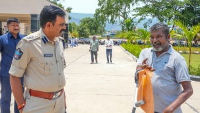 ప్రజా సమస్యల పరిష్కారంలో నిర్లక్ష్యానికి చోటు లేదు: తిరుపతి జిల్లా ఎస్పీ సుబ్బరాయుడు ప్రజా సమస్యల పరిష్కారంలో నిర్లక్ష్యానికి చోటు లేదు: తిరుపతి జిల్లా ఎస్పీ సుబ్బరాయుడు