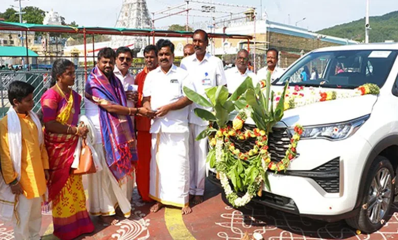 TTDకి Chennai భక్తుడి భారీ విరాళం.. రూ.40 లక్షల Innova Hycross Car అందజేత