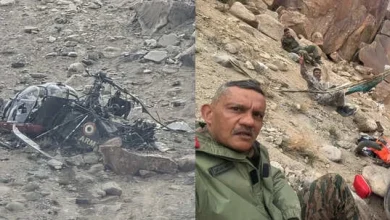 Leh సమీపంలో ఆర్మీ చీతా హెలికాప్టర్ కూలింది.. పెను ప్రమాదం నుంచి ముగ్గురు అధికారులు సురక్షితం Leh సమీపంలో ఆర్మీ చీతా హెలికాప్టర్ కూలింది.. పెను ప్రమాదం నుంచి ముగ్గురు అధికారులు సురక్షితం