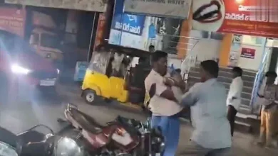 ఫ్రీ బిర్యానీ కోసం రచ్చ.. తిరుపతిలో హోటల్ యజమానిపై ఏఎస్సై దాడి, వైరల్ వీడియోతో సస్పెన్షన్ ఫ్రీ బిర్యానీ కోసం రచ్చ.. తిరుపతిలో హోటల్ యజమానిపై ఏఎస్సై దాడి, వైరల్ వీడియోతో సస్పెన్షన్