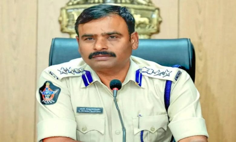 తిరుపతి జిల్లాలో నెలరోజుల పాటు సెక్షన్-30 అమలు.. ర్యాలీలు, సభలకు పోలీసుల ముందస్తు అనుమతి తప్పనిసరి తిరుపతి జిల్లాలో నెలరోజుల పాటు సెక్షన్-30 అమలు.. ర్యాలీలు, సభలకు పోలీసుల ముందస్తు అనుమతి తప్పనిసరి